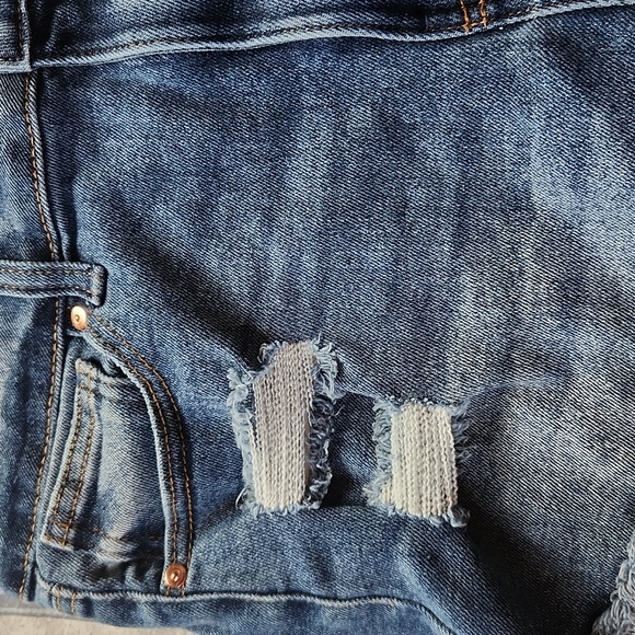 CELEBRITY PINK Distressed Jean Cuffed Shorts - Picture 3 of 6